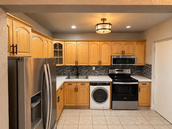 7480 Miami Lakes Dr APT G207, Miami Lakes, FL 33014