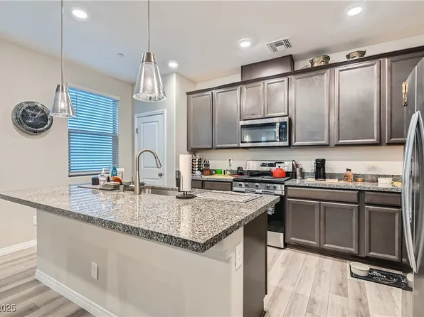 495 Granite Arch St, Las Vegas, NV 89138