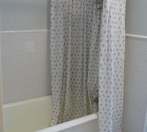 Claw Tub & Tile Floors