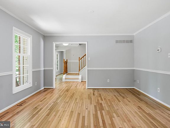 4th image of 108 Carter Way