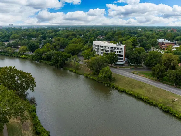 1401 W River Blvd APT 3E, Wichita, KS 67203