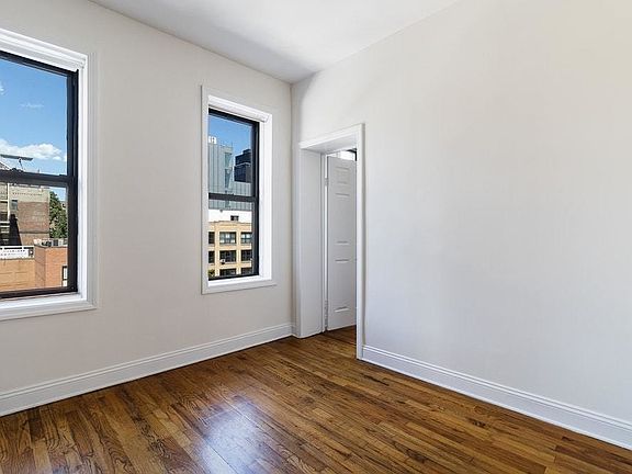 2nd image of 55 Delancey St Front 3R