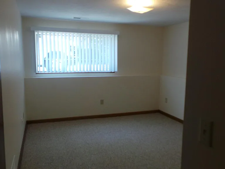 182 Chenango Ave #6 — Photo 19