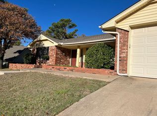 1213 Pine Oak Cir, Edmond, OK 73034