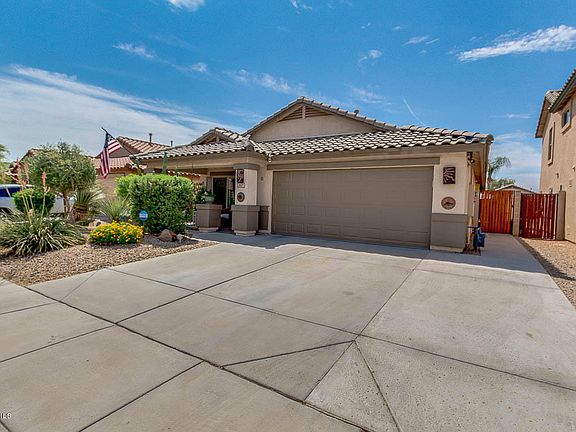 3rd image of 2427 W Blue Sky Dr