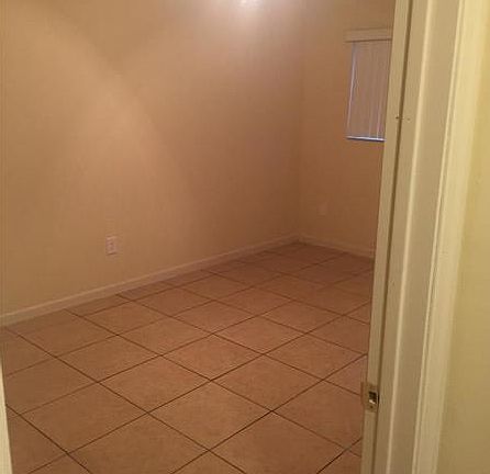 5th image of 3953 SW 51st St #3953