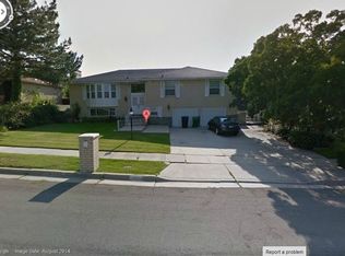 8302 S Stonewood Dr, Sandy, UT 84093