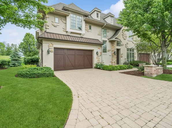 9 Willowcrest Dr #9, Oak Brook, IL 60523