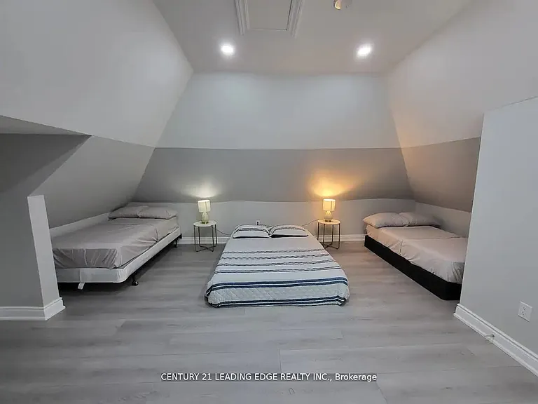 5595 Wesley Pl — Photo 17