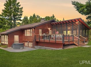 N4922 County Road 607, Iron Mountain, MI 49801