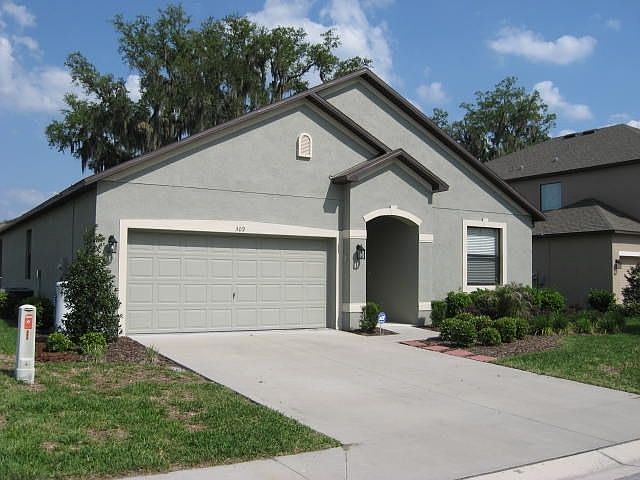 1st image of 309 Oak Landing Dr