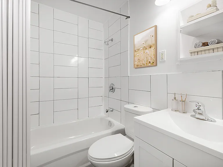 48 Laverock Ave — Photo 11