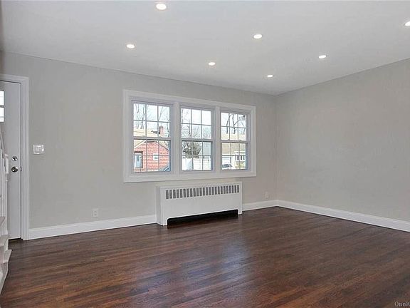 5th image of 20 Midland Ln