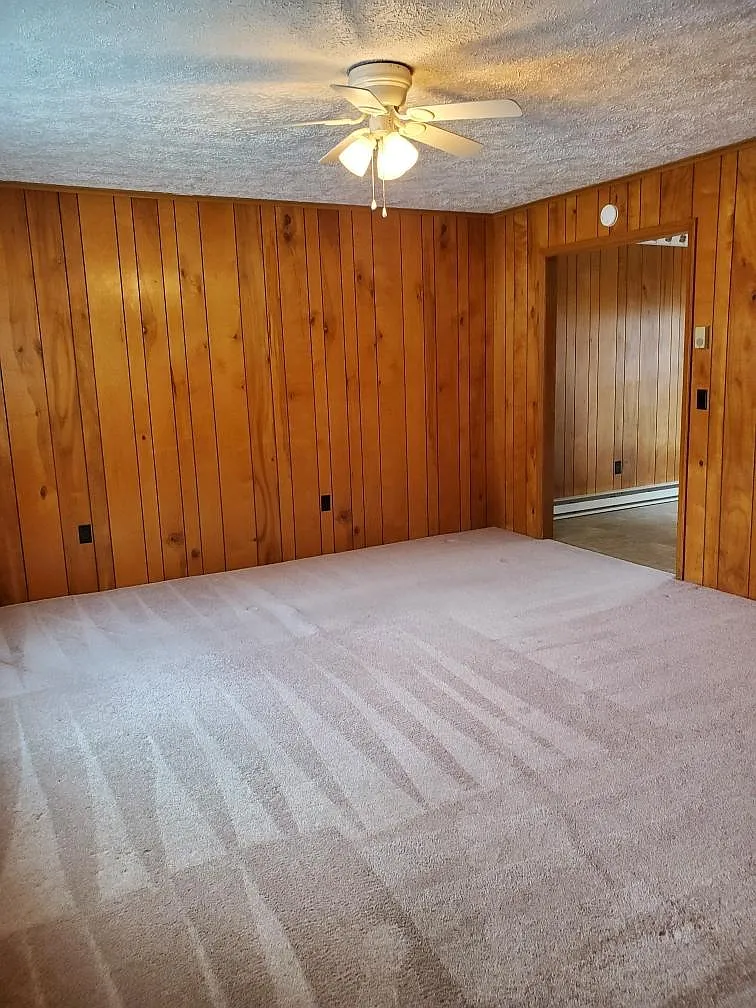 2 bed, 1.5 bath, 1028 sqft, $1,000 — Photo 2