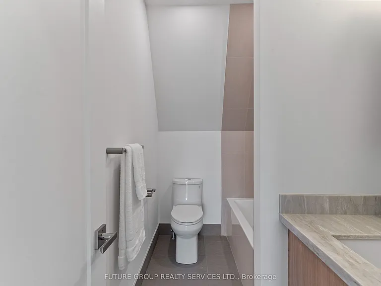 15 Acorn Ave #3 — Photo 39