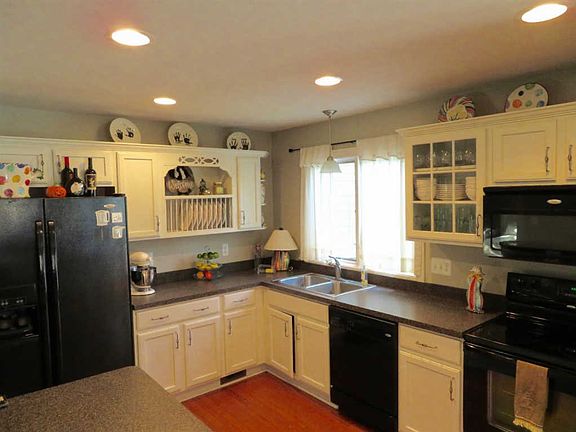 5th image of 510 Brooks Hollow Ct