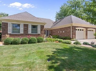 3555 Londonderry Ct, Hoffman Estates, IL 60067