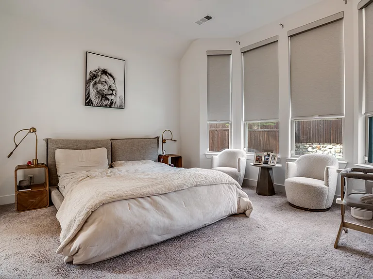 1308 Bluebonnet Ln — Photo 16