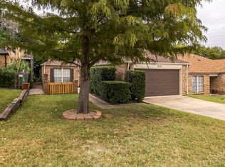 3410 Country Club Cir, Grand Prairie, TX 75052