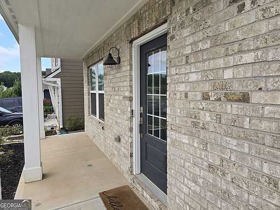 3rd image of 166 Traminer Way