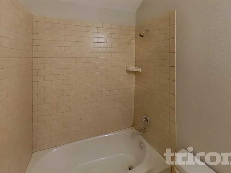 1812 Fairbanks Dr — Photo 15