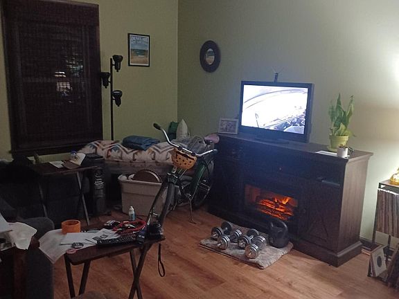 2nd image of 634 N Marshall Ave