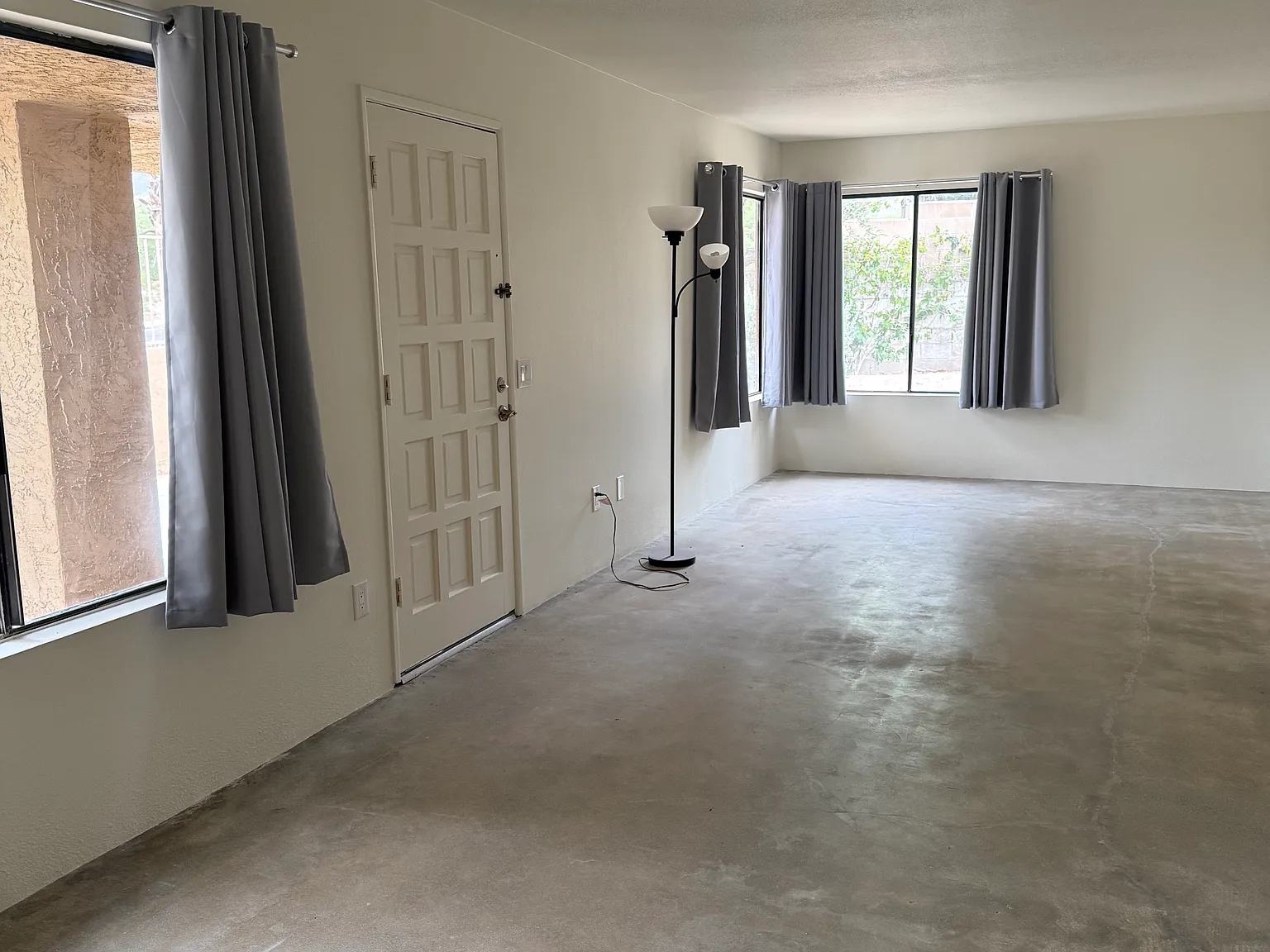 Smoke Tree Ct, Palm Desert — Photo 2