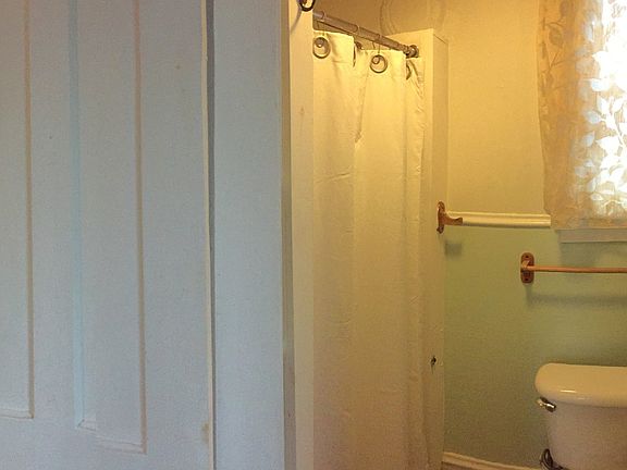 4th image of 205-207 Elmwood Ave