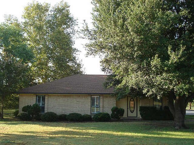 1st image of 15397 Plum Ln