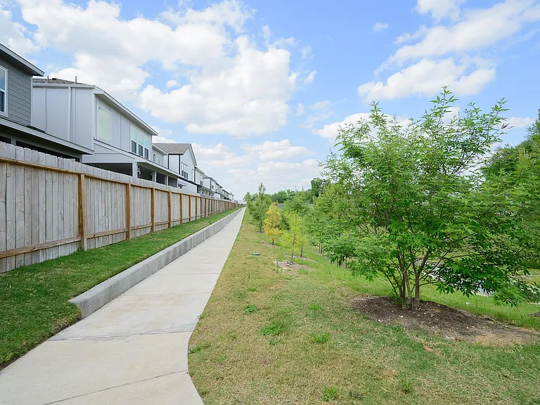 3115 Skyrock Dr — Photo 39