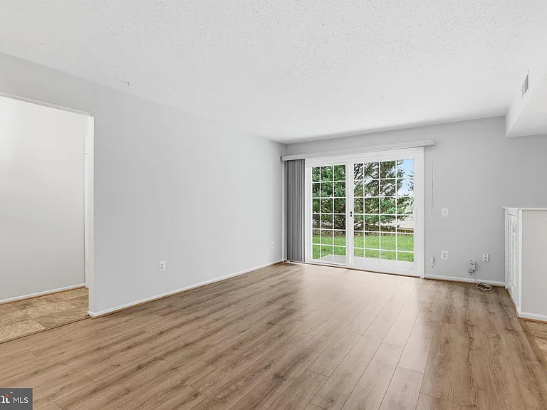 119 Fort Evans Rd SE #B — Photo 10