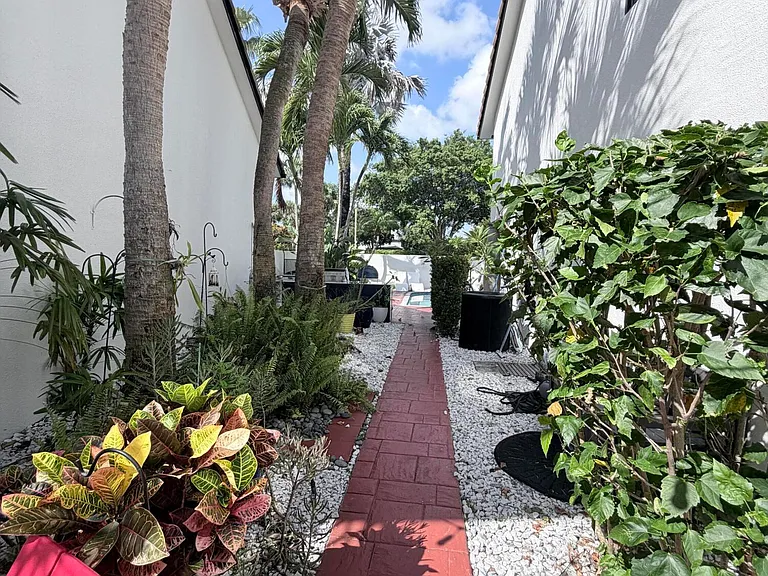 6532 Via Rosa — Photo 61