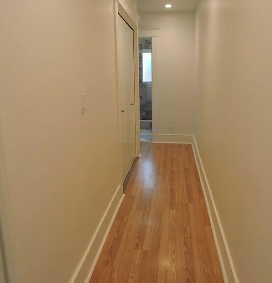 559 N Windsor Blvd — Photo 12