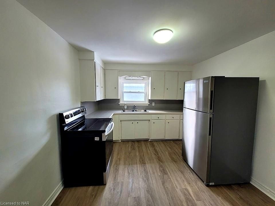 6523 Frederica St, Niagara Falls, ON L2G 1C7 Zillow