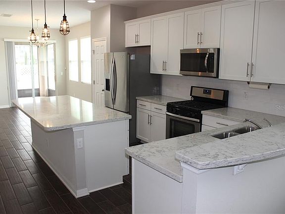 3rd image of 15626 Dahoon Holly Ln