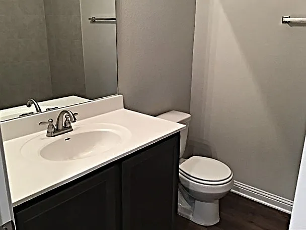 8005 Turnberry Ln — Photo 13