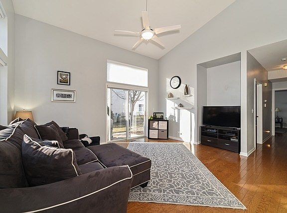 3rd image of 257 Nicole Dr Unit A