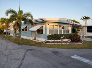 29 Iroquois Dr N, Fort Myers Beach, FL 33931