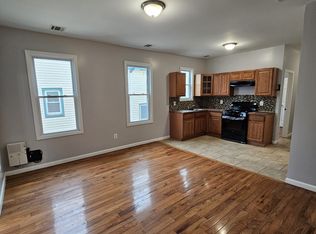9 Saint James Pl APT 2, Newark, NJ 07112