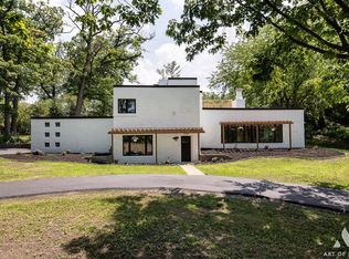 8515 S Cherokee Rd, Palos Park, IL 60464