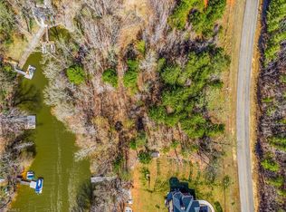 1447 Riverside Dr #4, Lexington, NC 27292