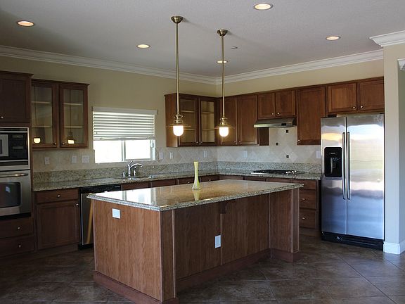 4th image of 2992 Queen Lake Ct