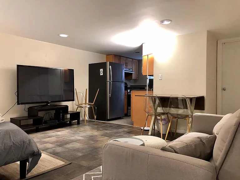 2 Hingham St #8B — Photo 3