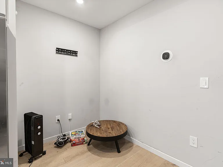 2142 W Master St #B — Photo 12