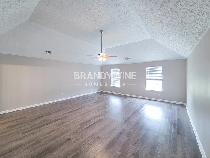 2025 Newton Estates Dr — Photo 22