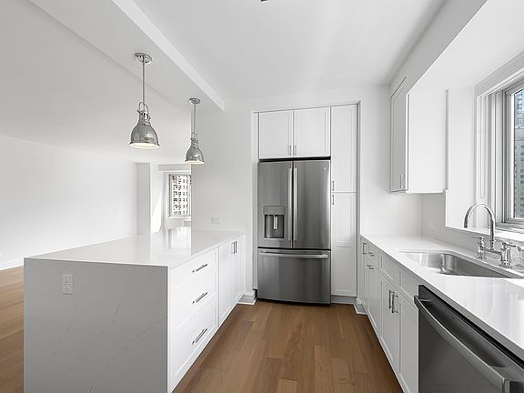 4th image of 254 E 68th St APT 6B