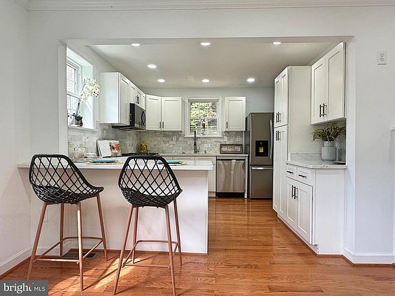 2nd image of 6909 Kincaid Ave