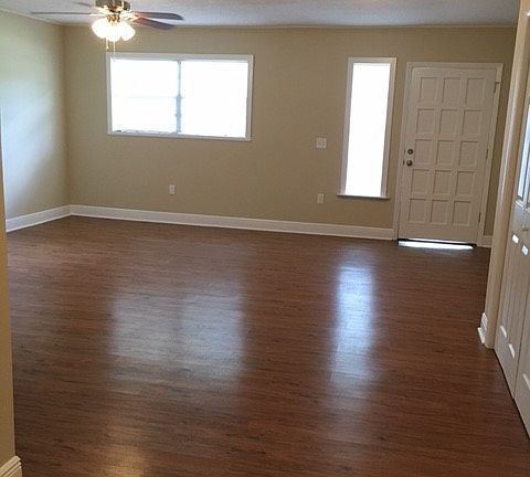 4th image of 3412 Lisa Ln