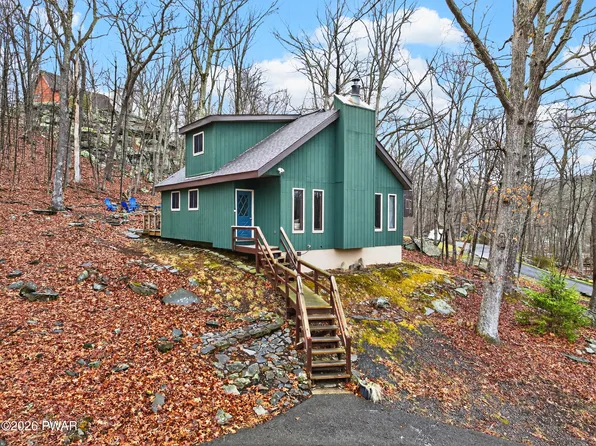 119 Bond Ct, Bushkill, PA 18324