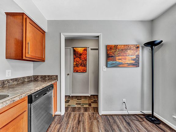 5th image of 7006 Oak Ct